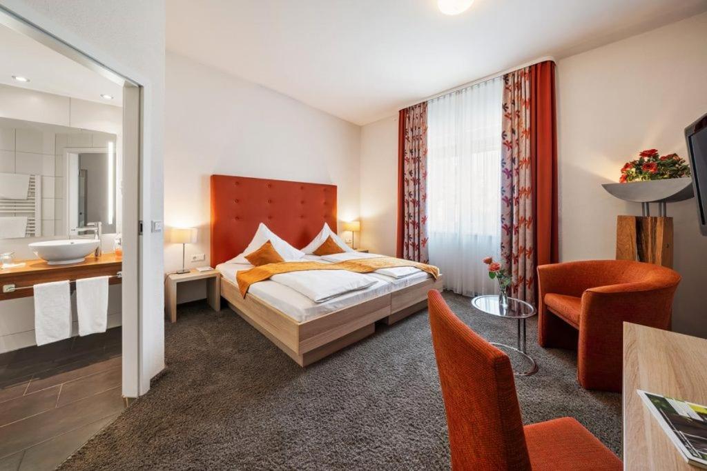 Hotel Donaublick Scheer Bagian luar foto