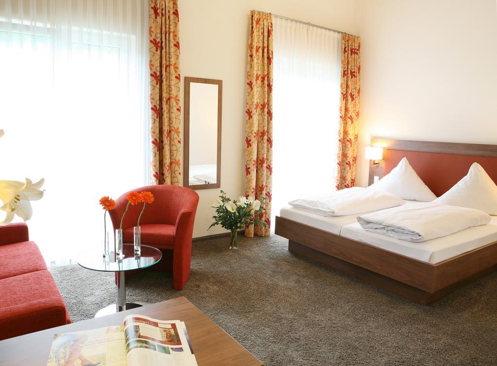 Hotel Donaublick Scheer Bagian luar foto
